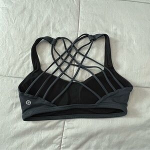 Lululemon sports bra